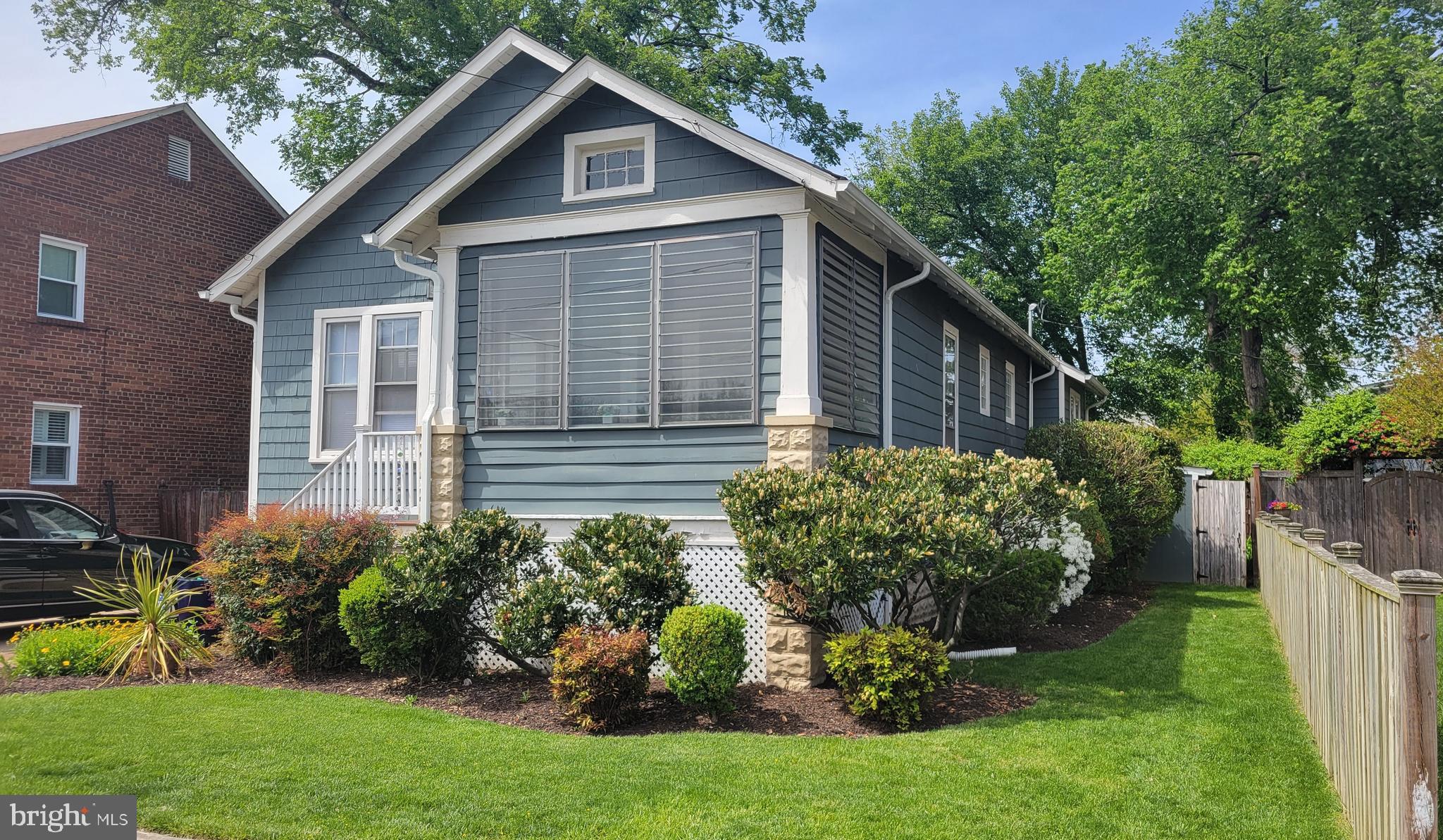 316 E CUSTIS AVE