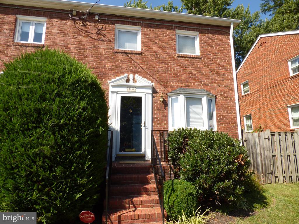 6 E MYRTLE ST #A