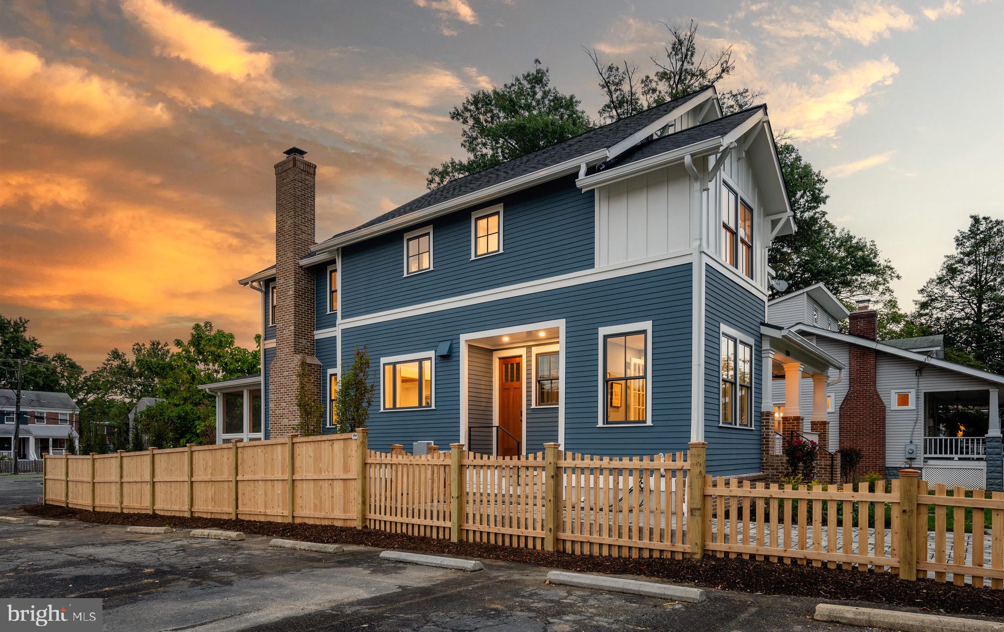 110 E Raymond Avenue