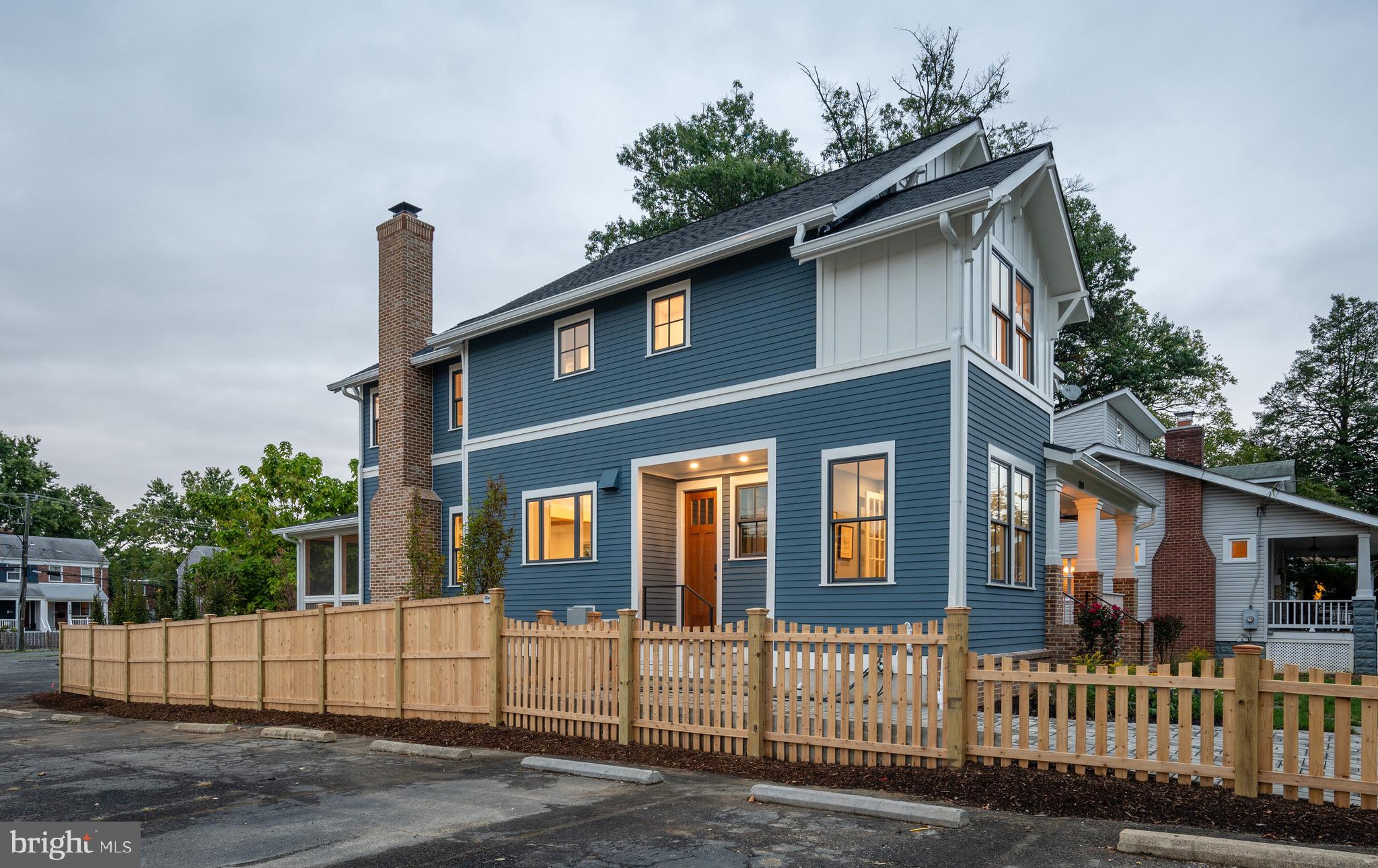 110 E Raymond Avenue