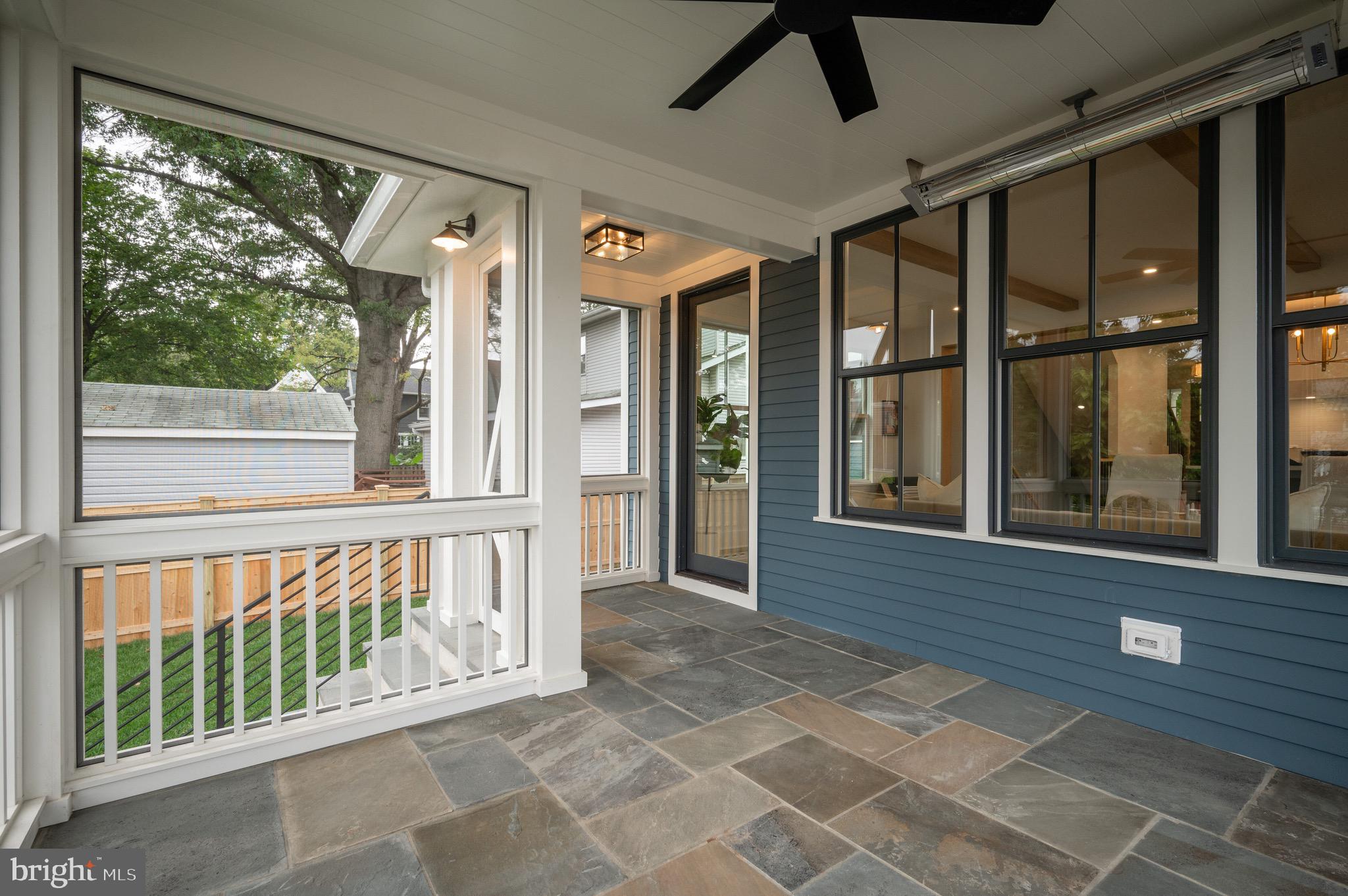 110 E Raymond Avenue