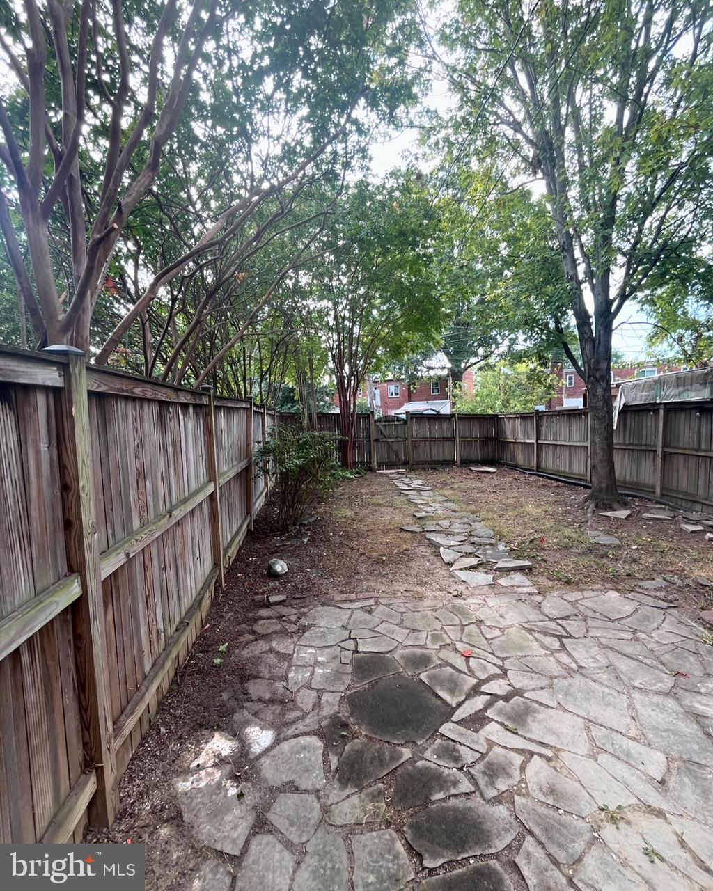 143 LYNHAVEN DR
