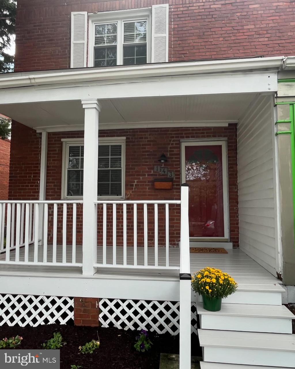 143 LYNHAVEN DR
