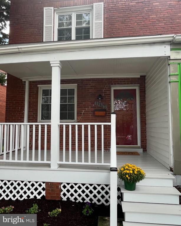 143 LYNHAVEN DR