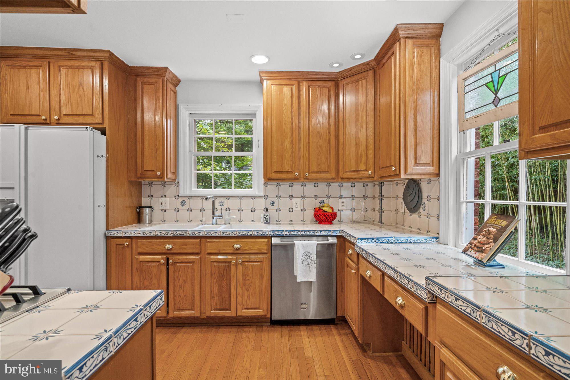 2429 Ridge Road Dr