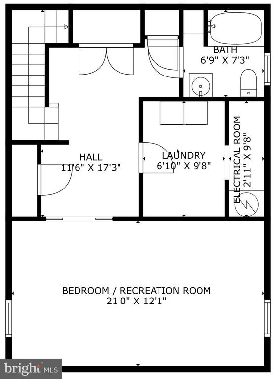 4 W Luray Ave W