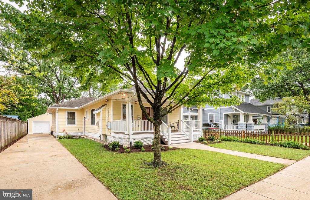 4 W Luray Ave W