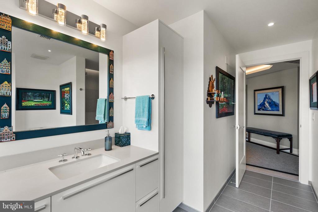 1201 N ROYAL STREET Unit: 505