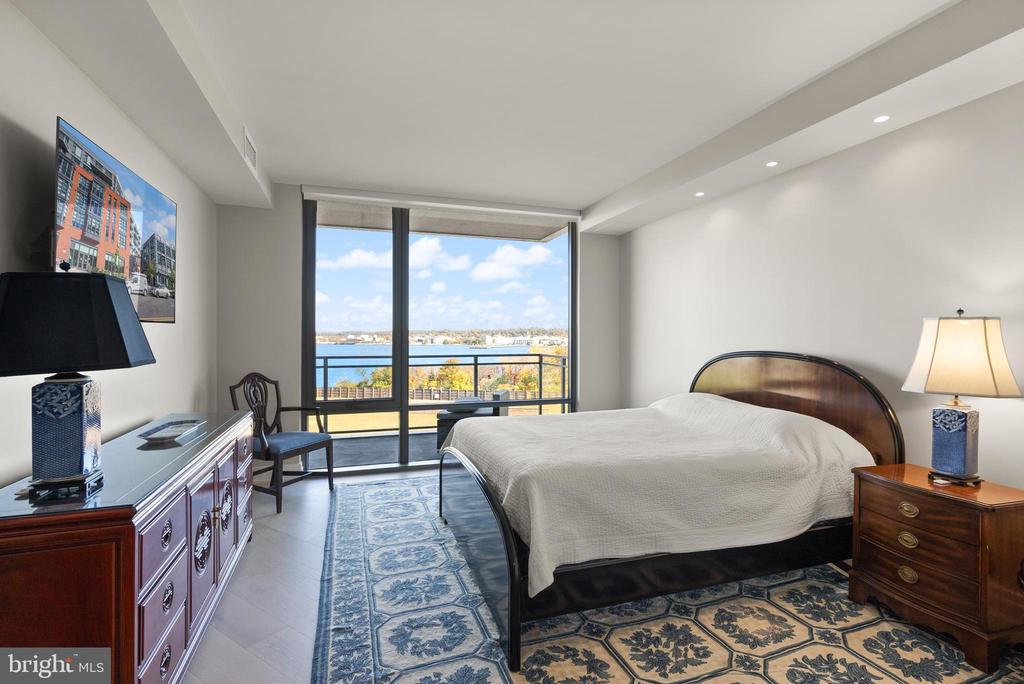 1201 N ROYAL STREET Unit: 505
