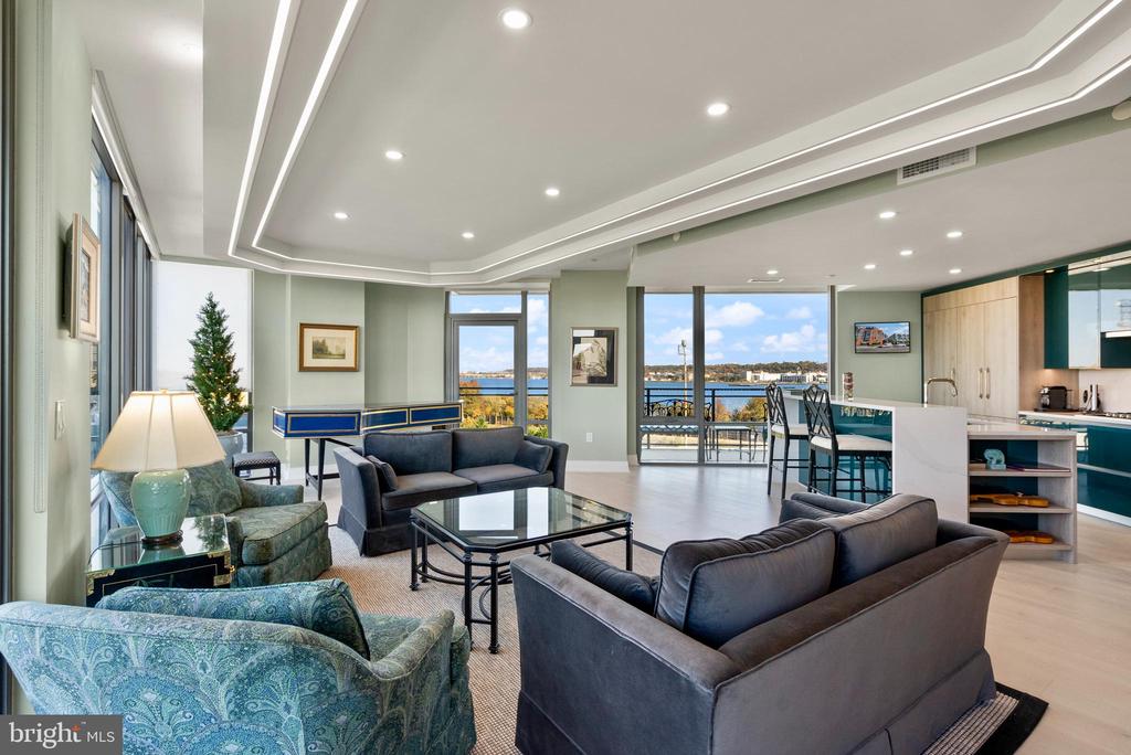 1201 N ROYAL STREET Unit: 505