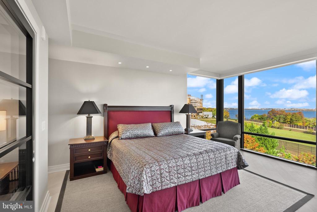 1201 N ROYAL STREET Unit: 505
