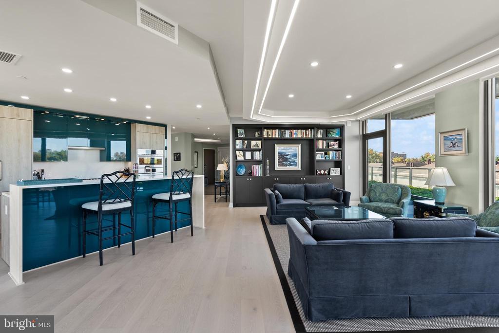 1201 N ROYAL STREET Unit: 505