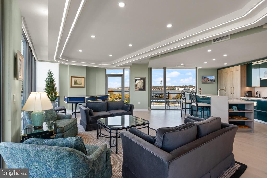 1201 N ROYAL STREET Unit: 505