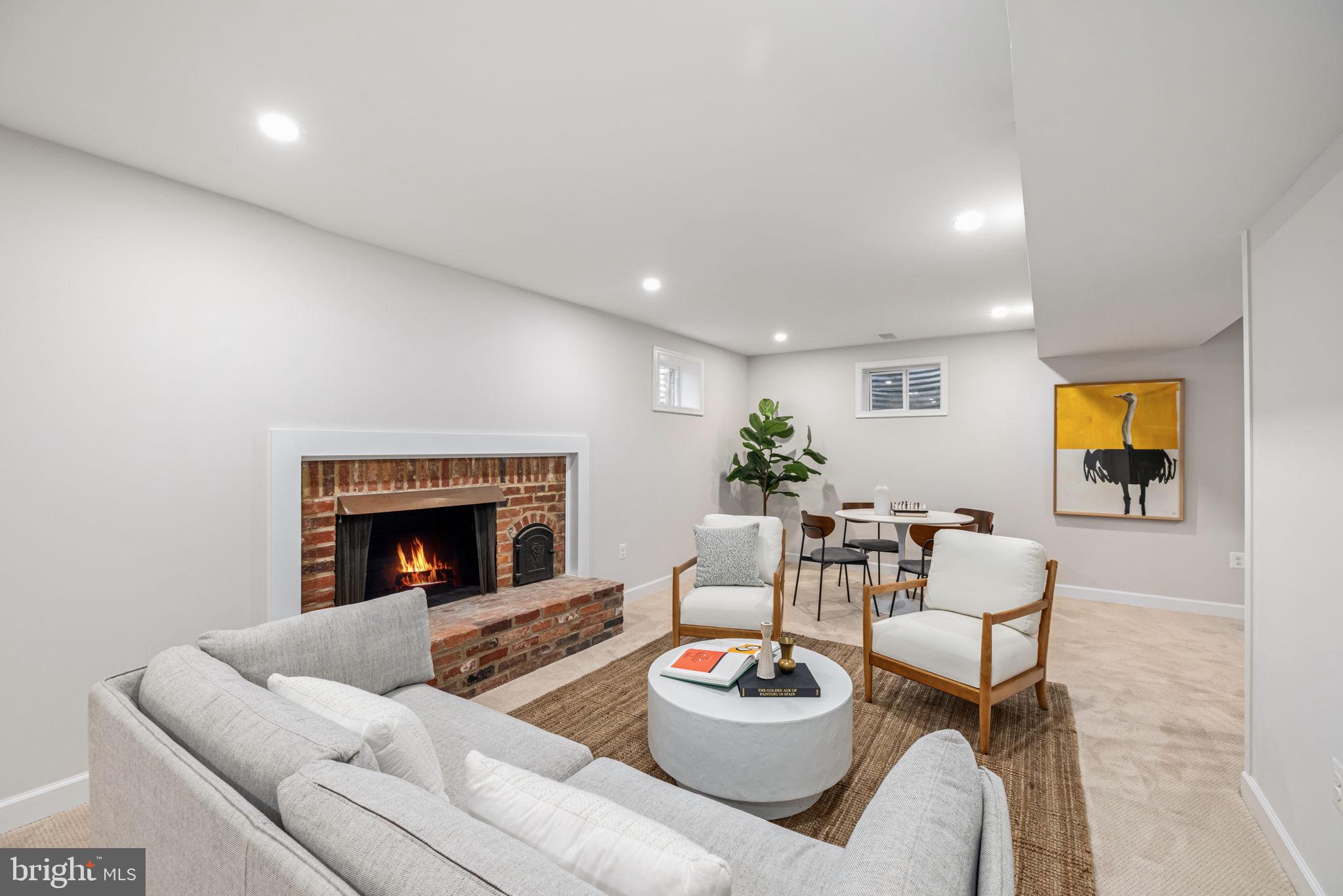 3568 Trinity Dr