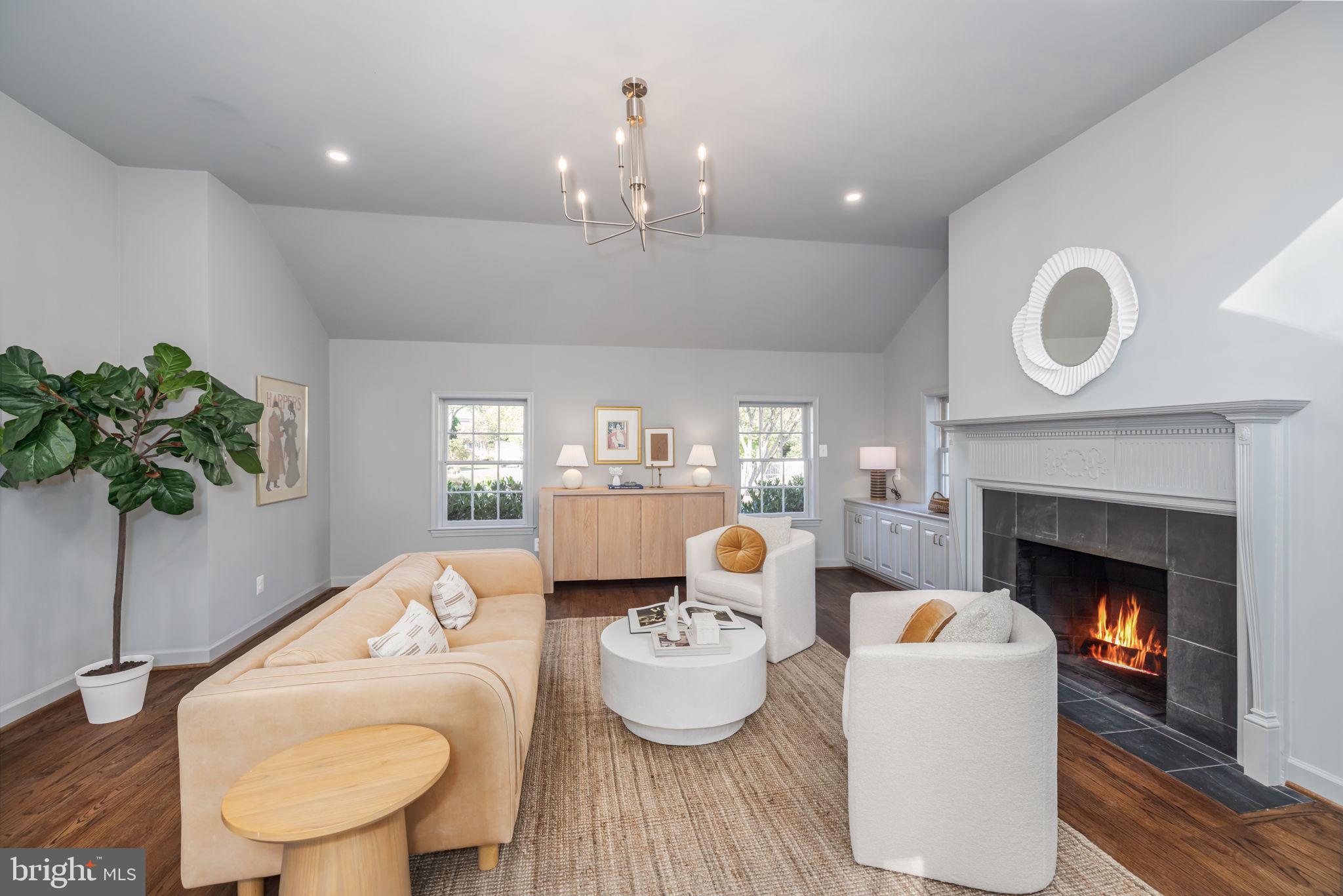3568 Trinity Dr