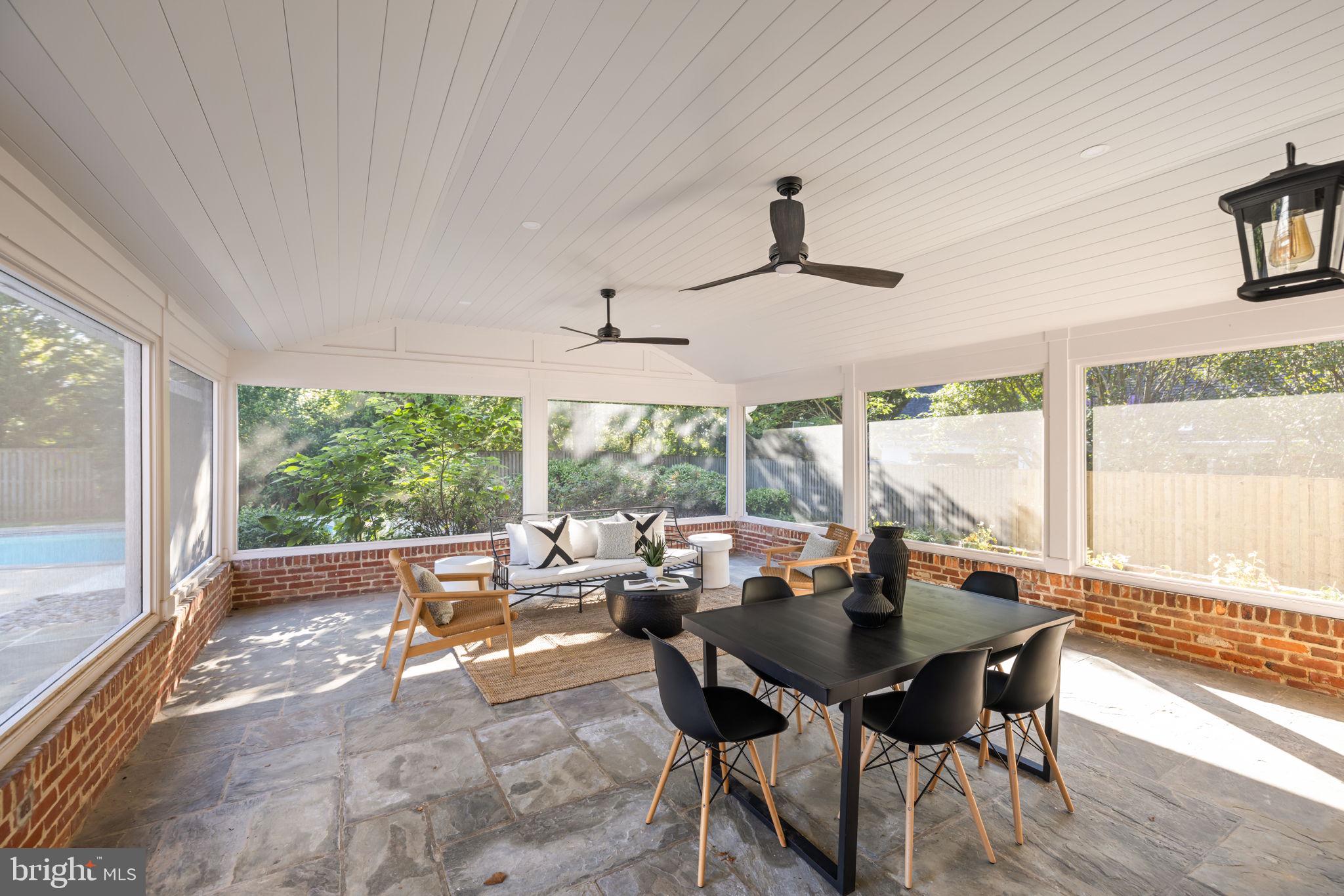 3568 Trinity Dr