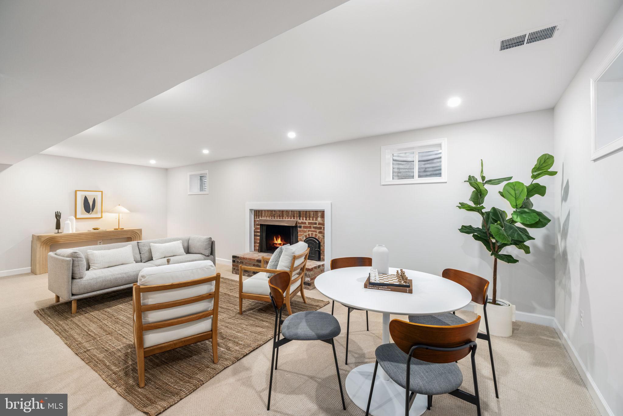 3568 Trinity Dr