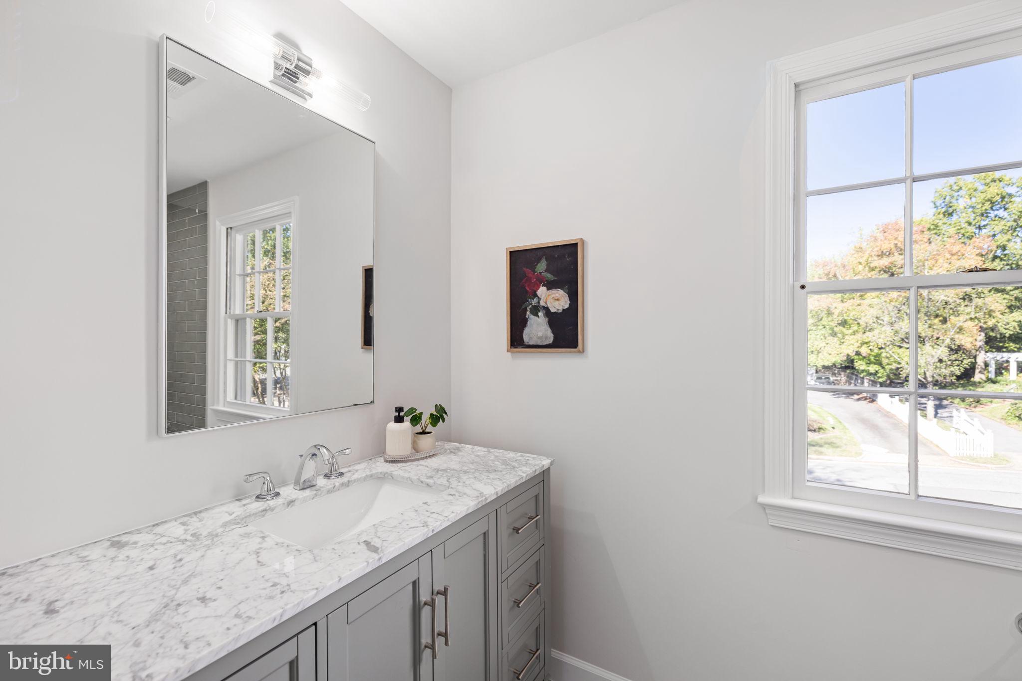 3568 Trinity Dr