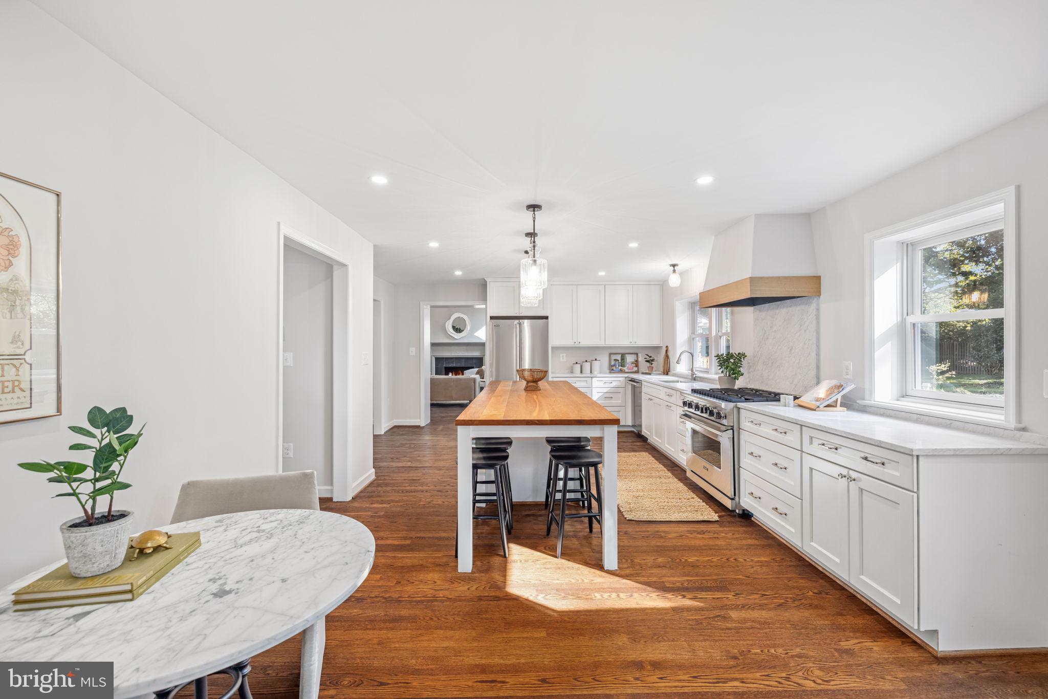 3568 Trinity Dr