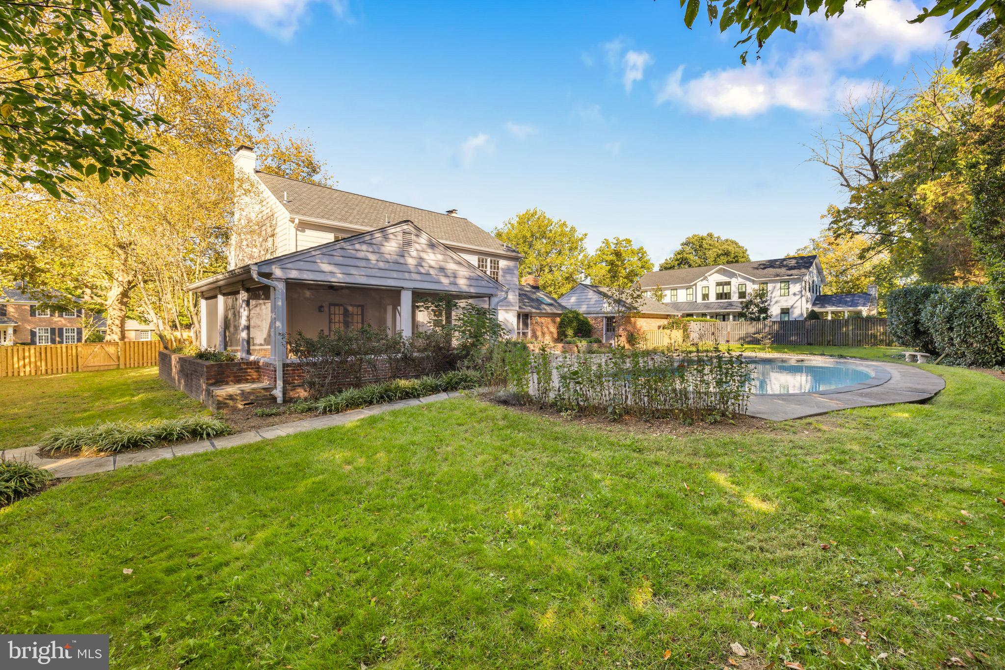 3568 Trinity Dr