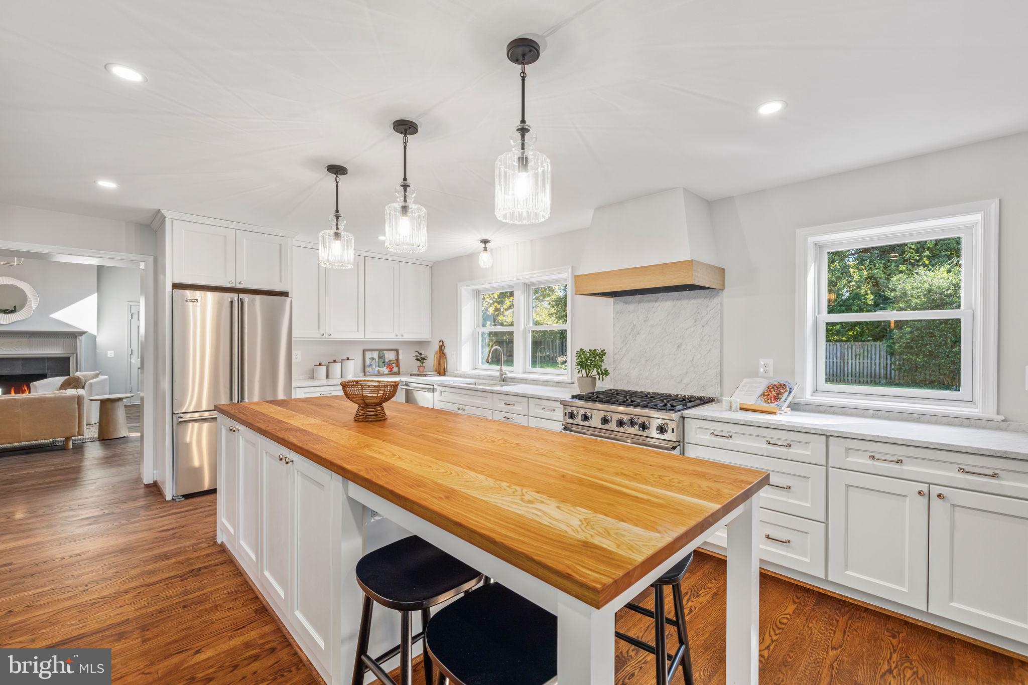 3568 Trinity Dr