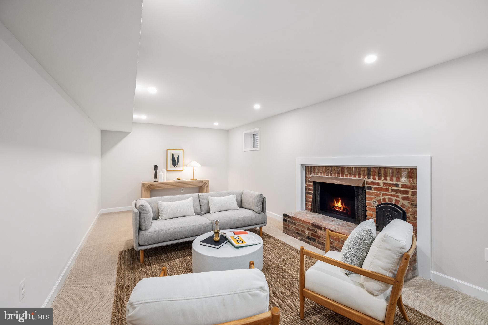 3568 Trinity Dr