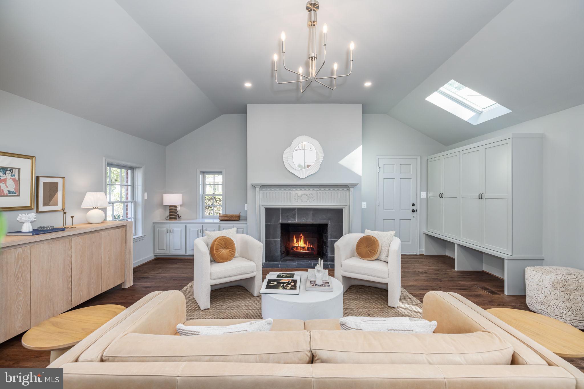 3568 Trinity Dr