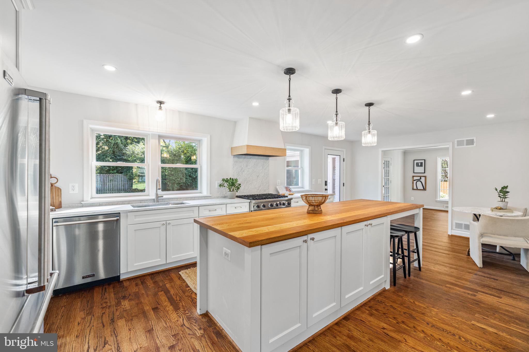 3568 Trinity Dr