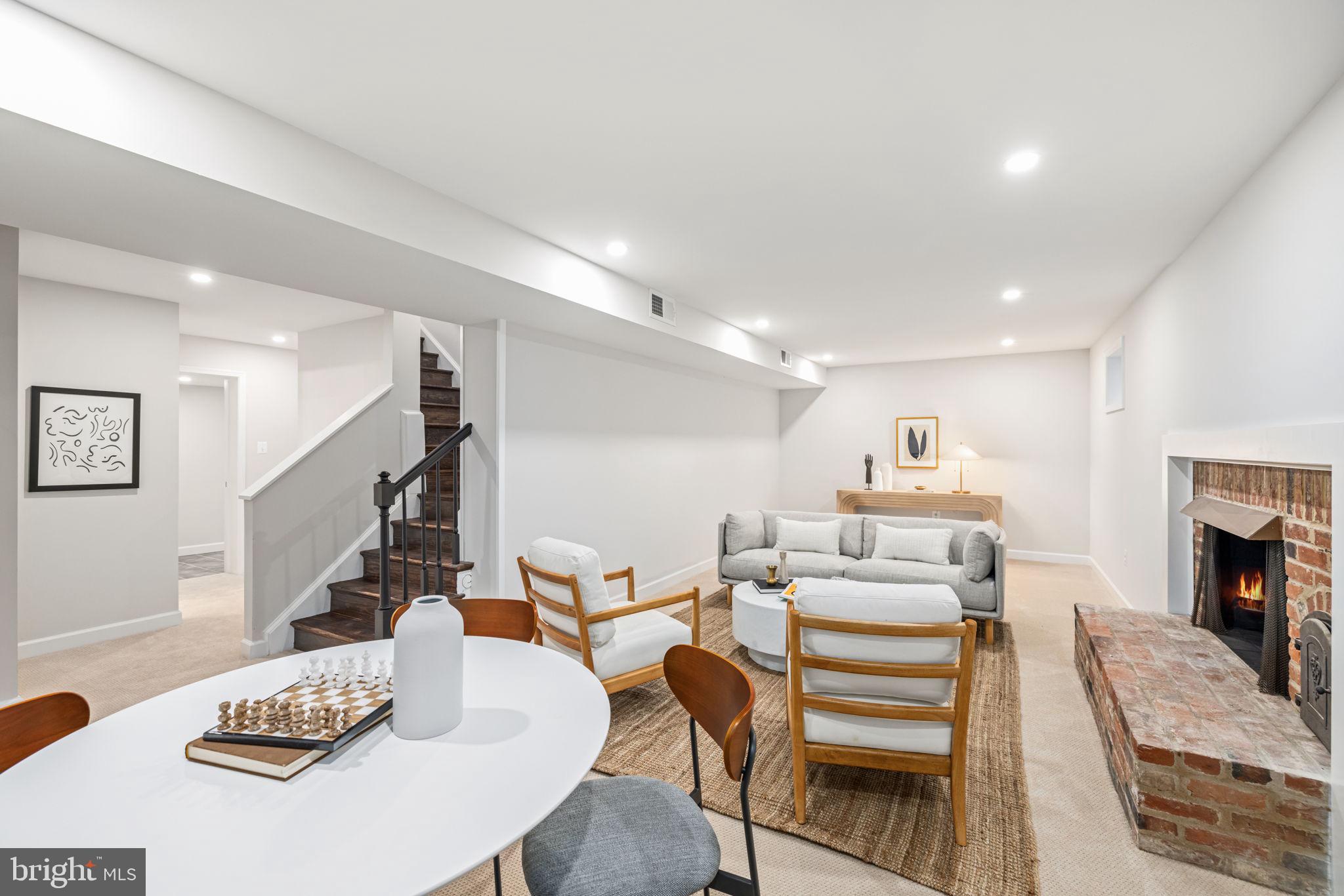 3568 Trinity Dr