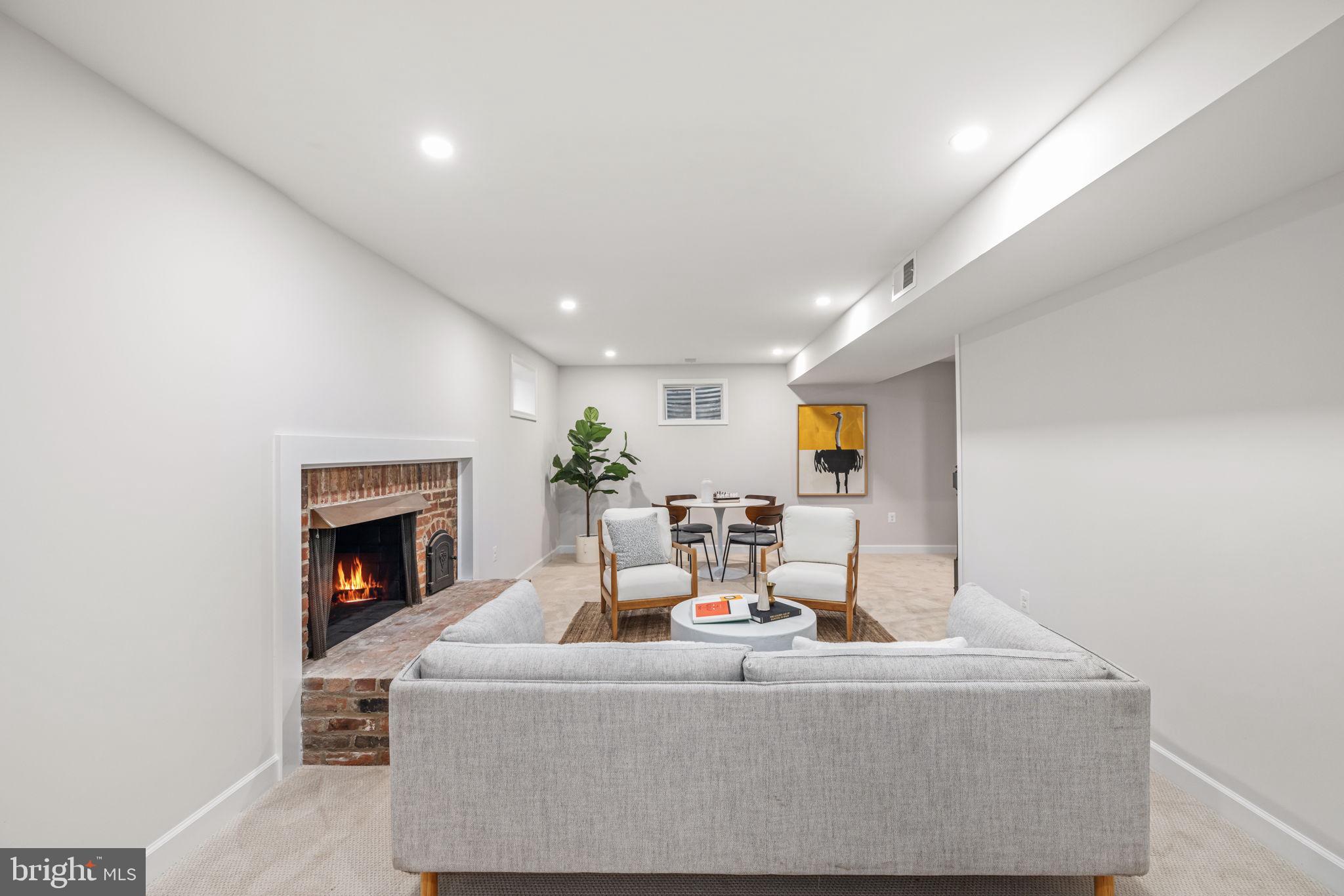 3568 Trinity Dr