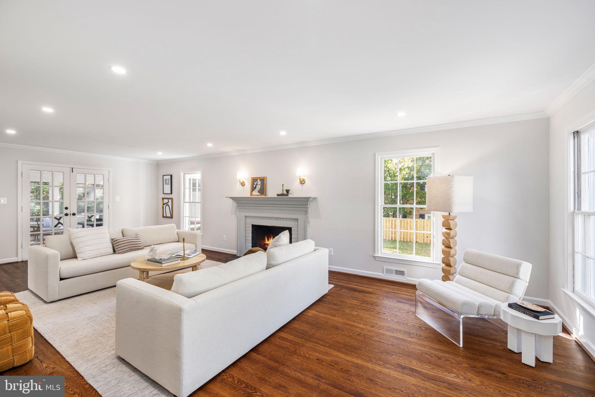 3568 Trinity Dr