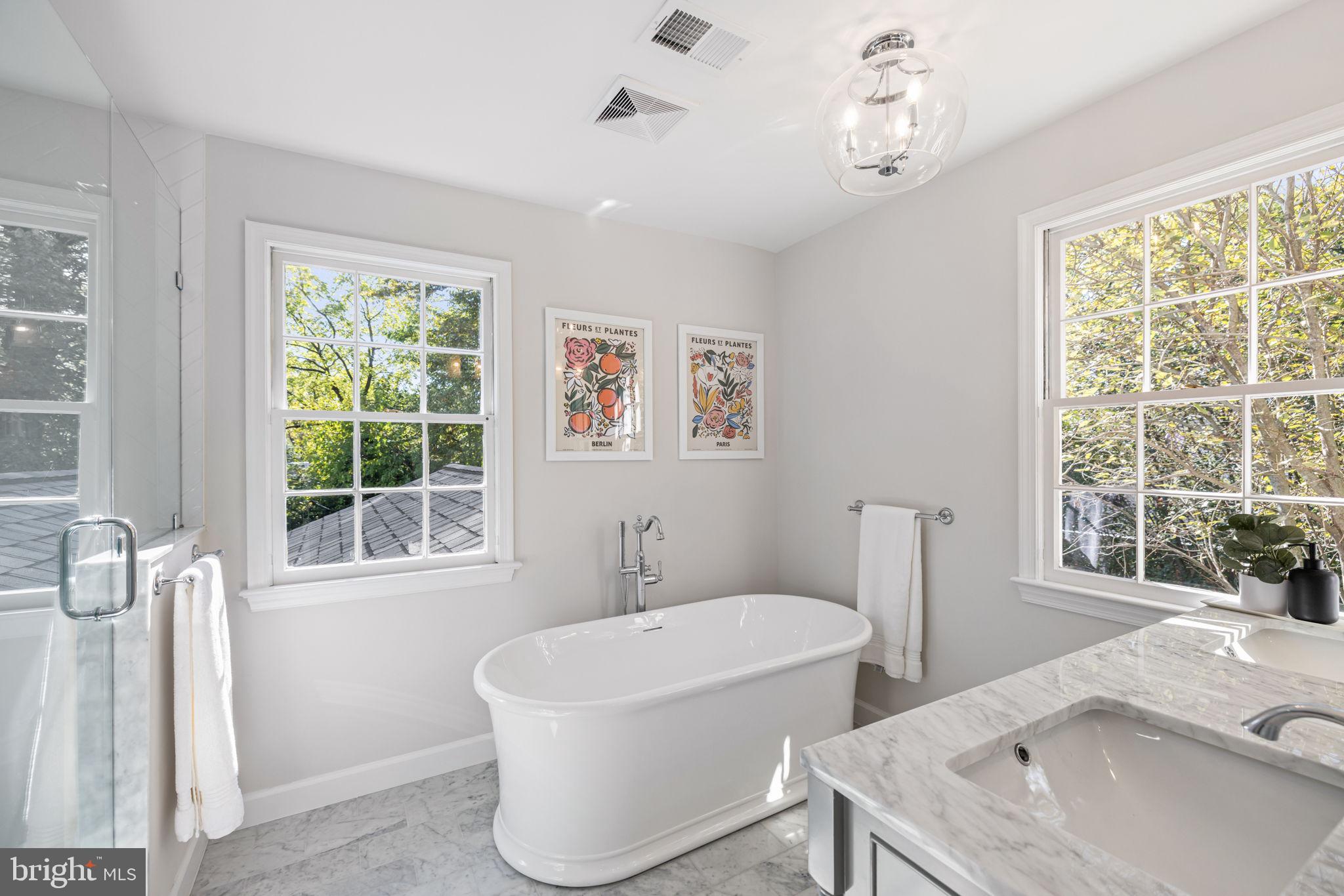 3568 Trinity Dr