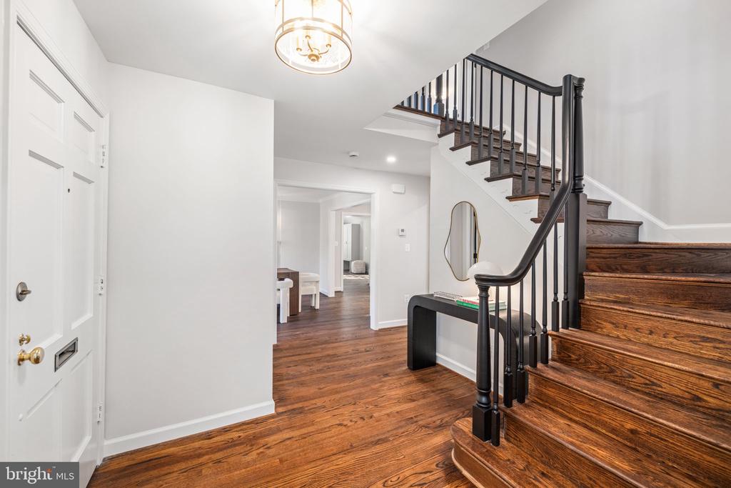 3568 Trinity Dr