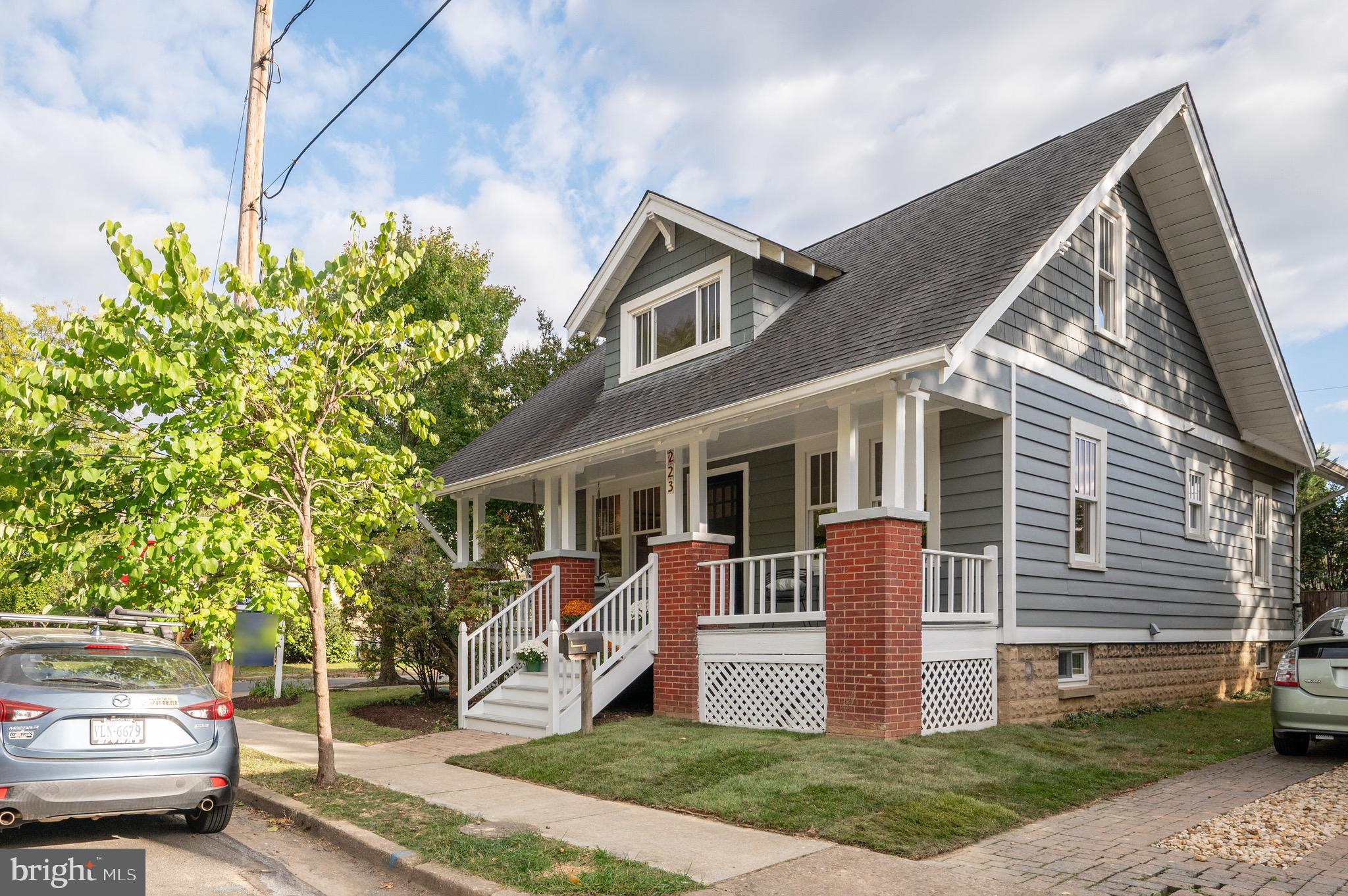 223 E Oxford Ave
