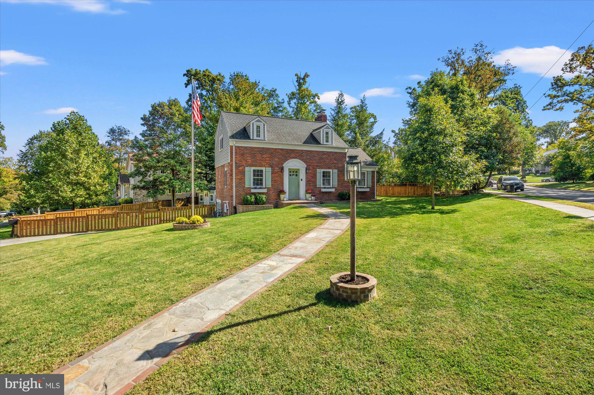 816 Chalfonte Dr