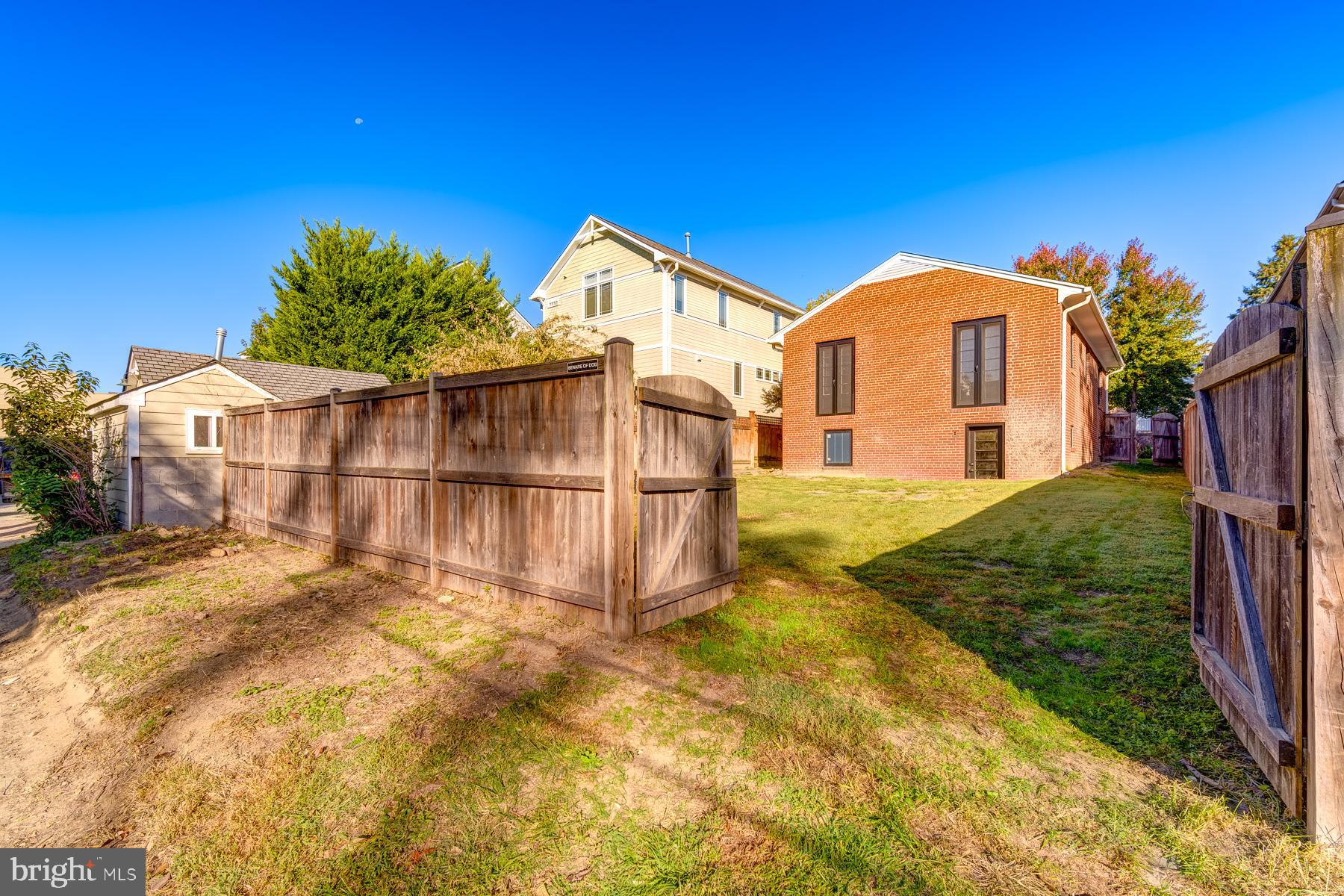213 DUNCAN AVE