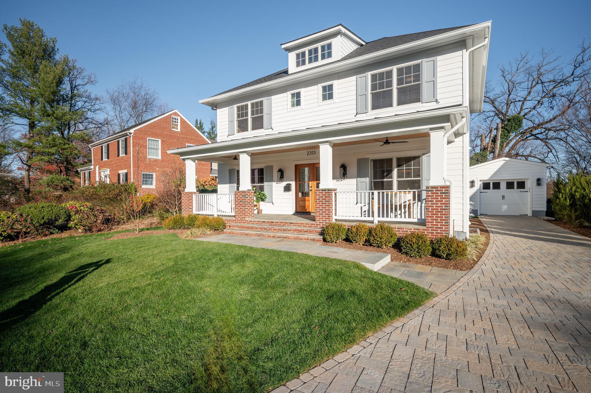2313 Valley Dr