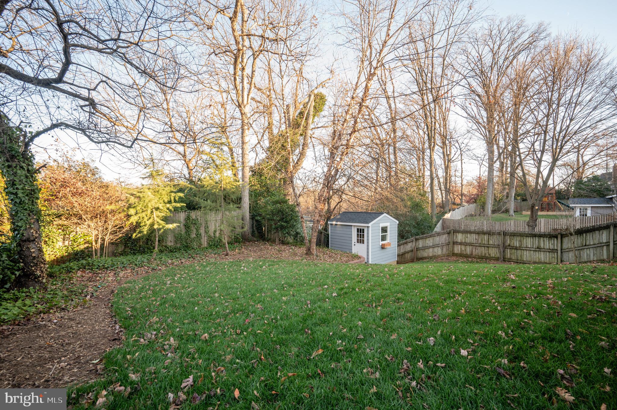 2313 Valley Dr