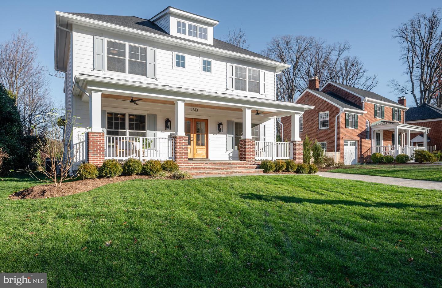 2313 Valley Dr