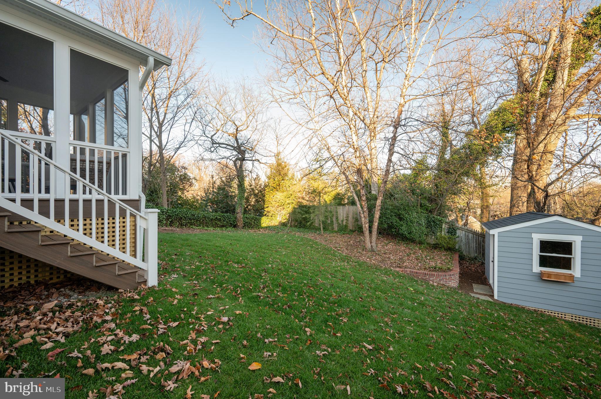 2313 Valley Dr
