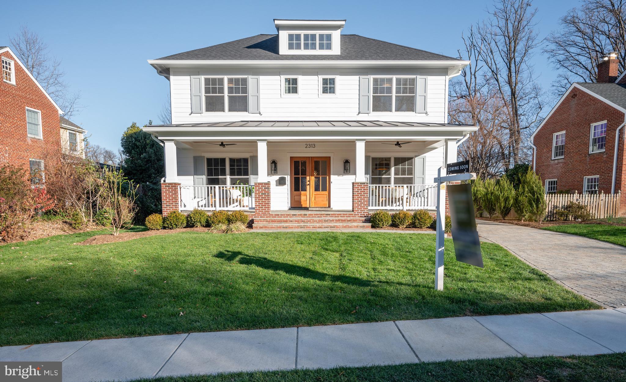 2313 Valley Dr