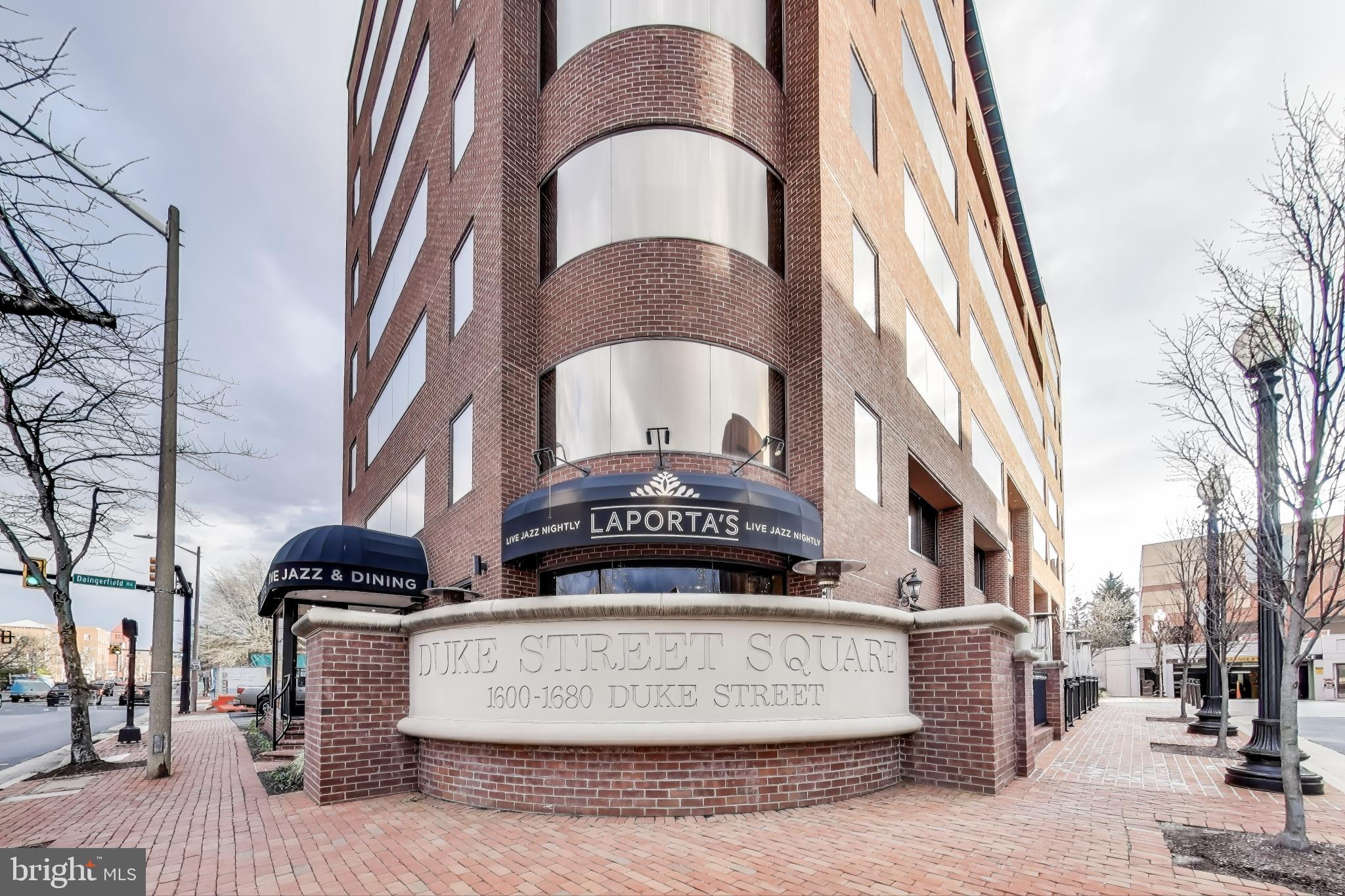 309 Holland Ln #104