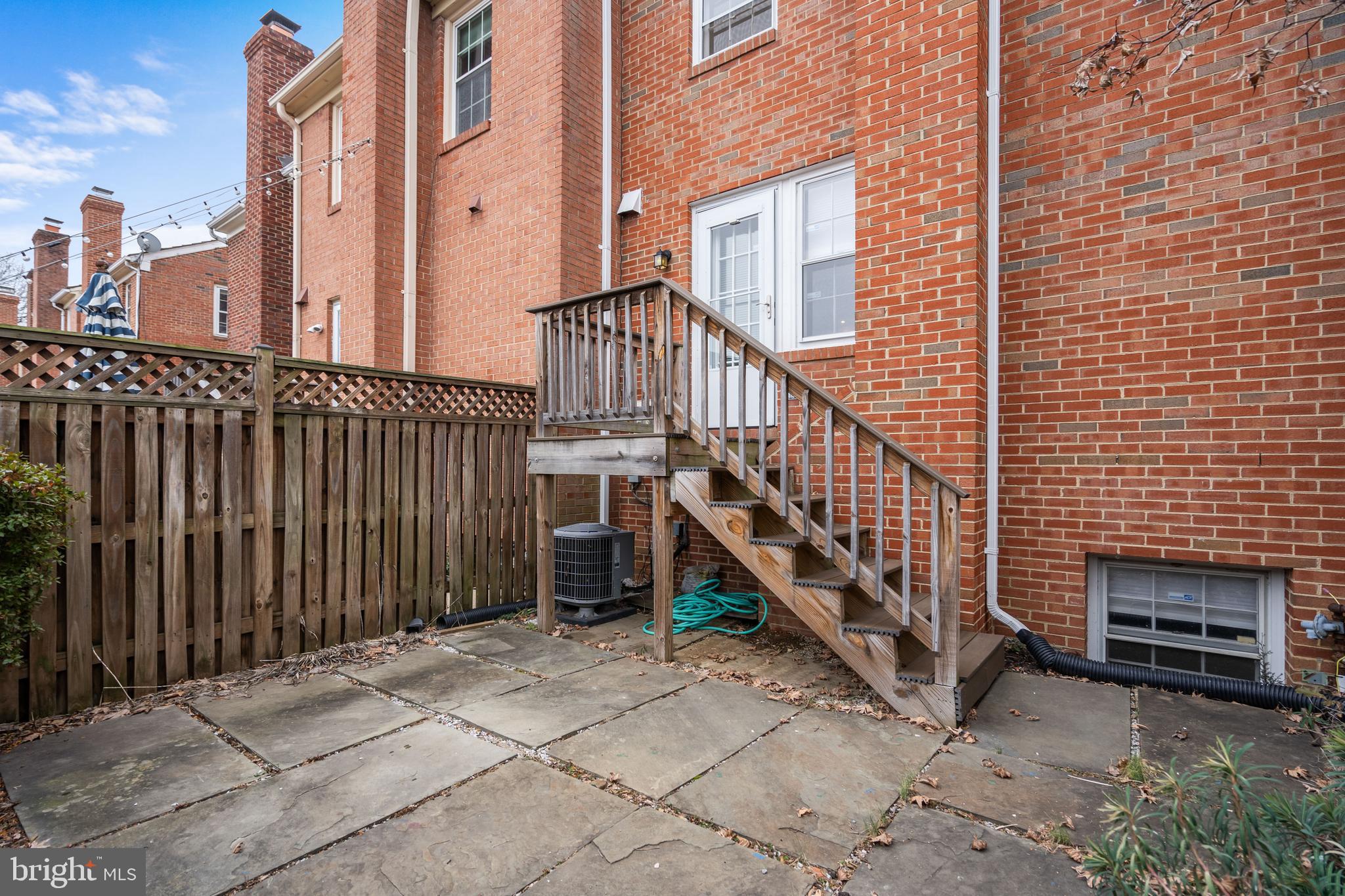 2718 FRANKLIN CT