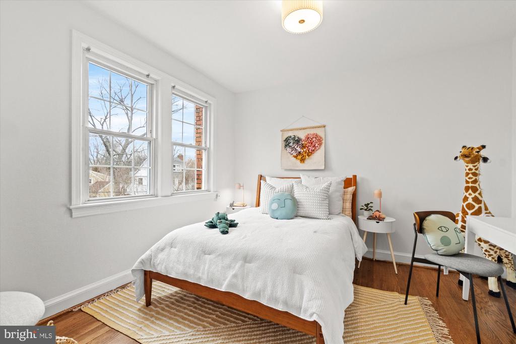 14 E Linden St
