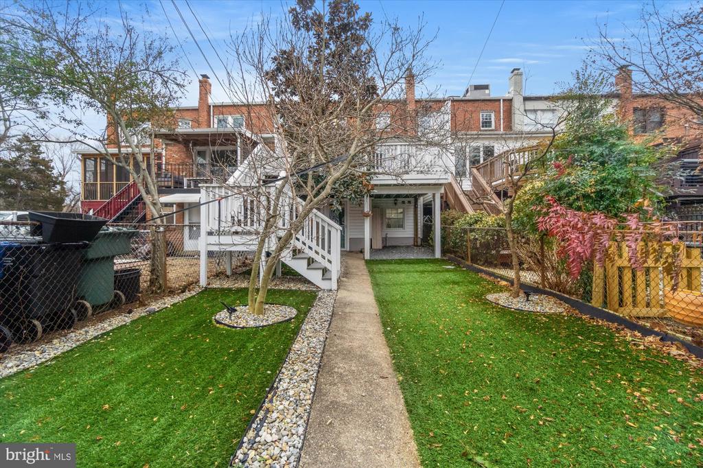 14 E Linden St