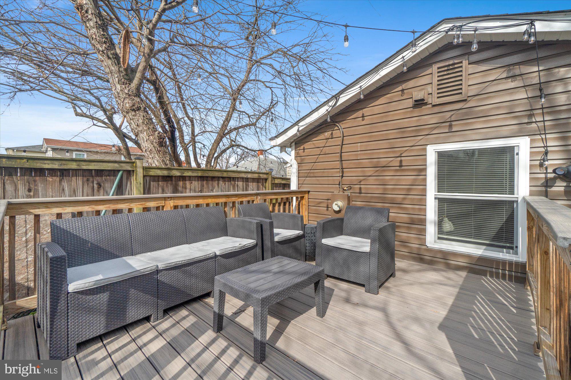 35 E Reed Ave