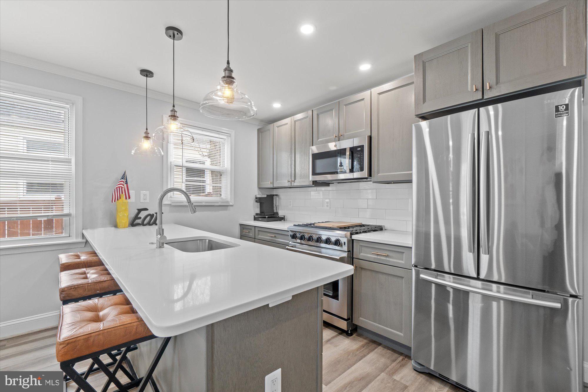 35 E Reed Ave