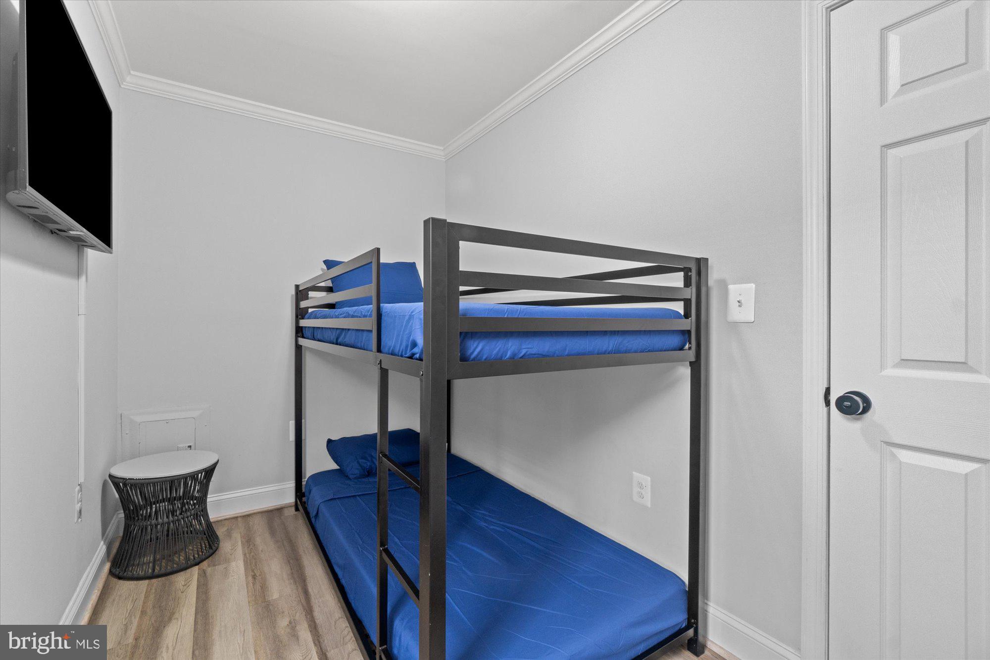 35 E Reed Ave