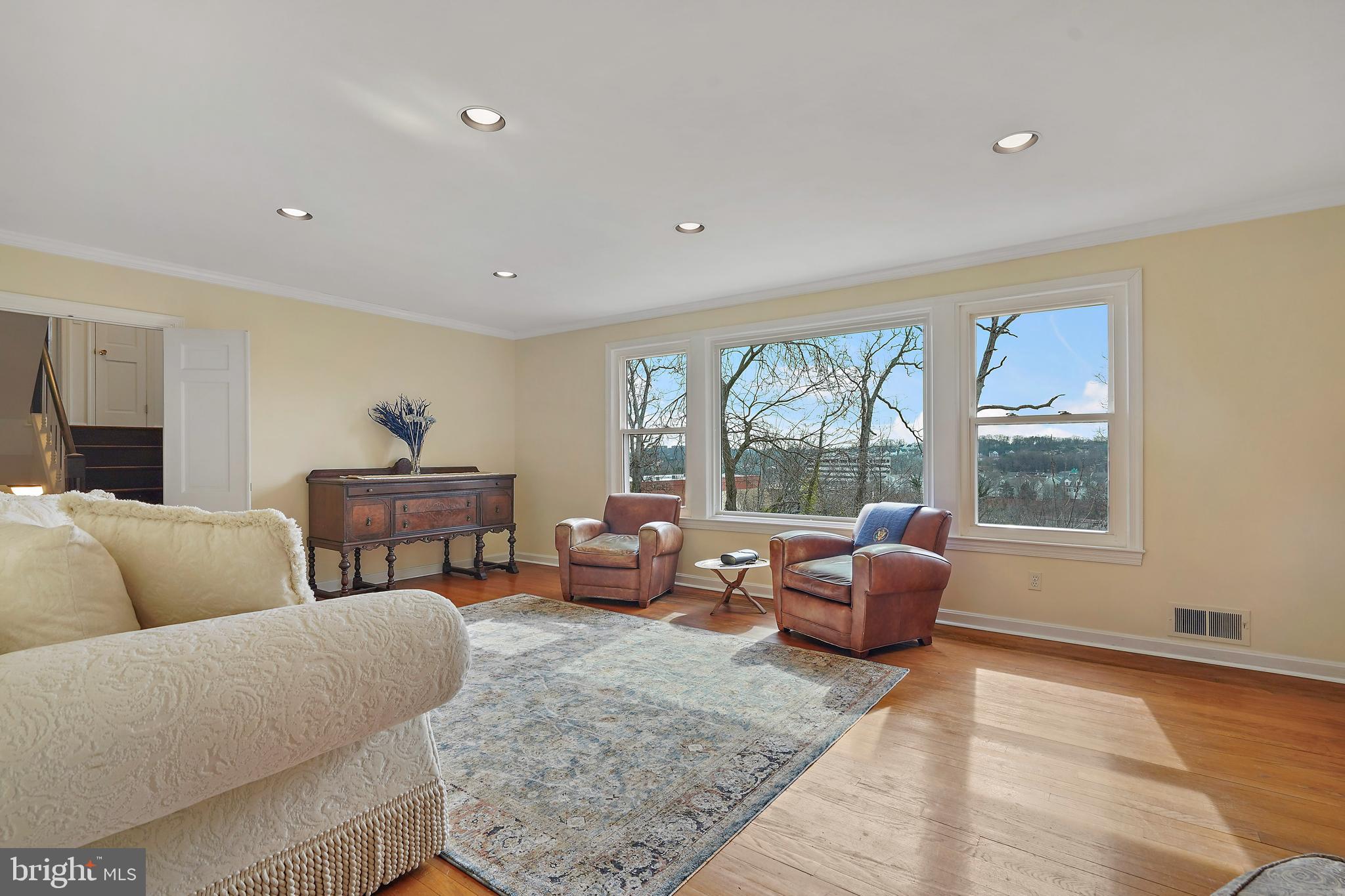 52 Cockrell St