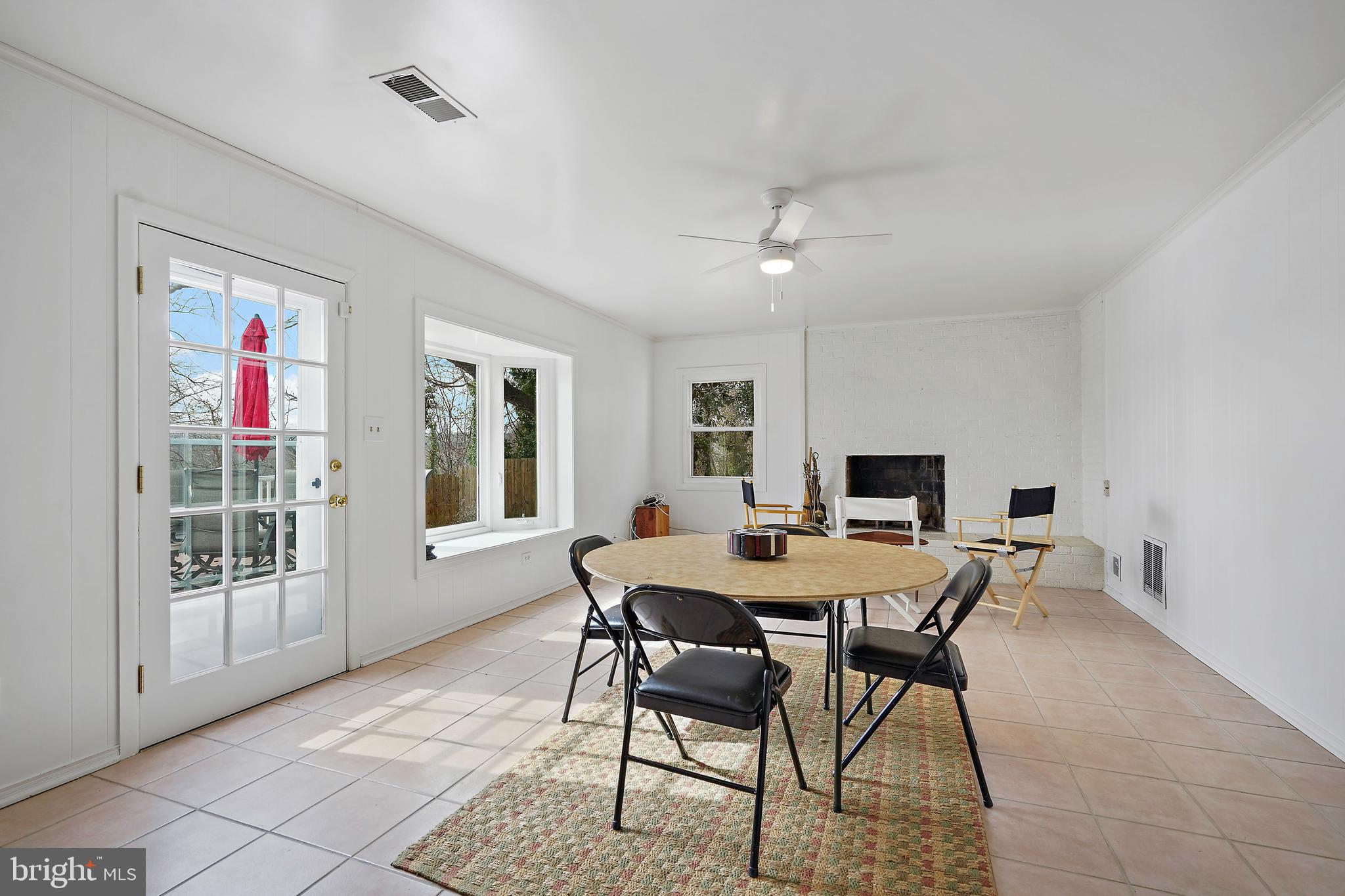 52 Cockrell St